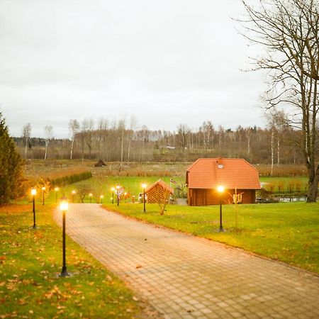 Hotel Kundzini Bīriņi Exterior foto