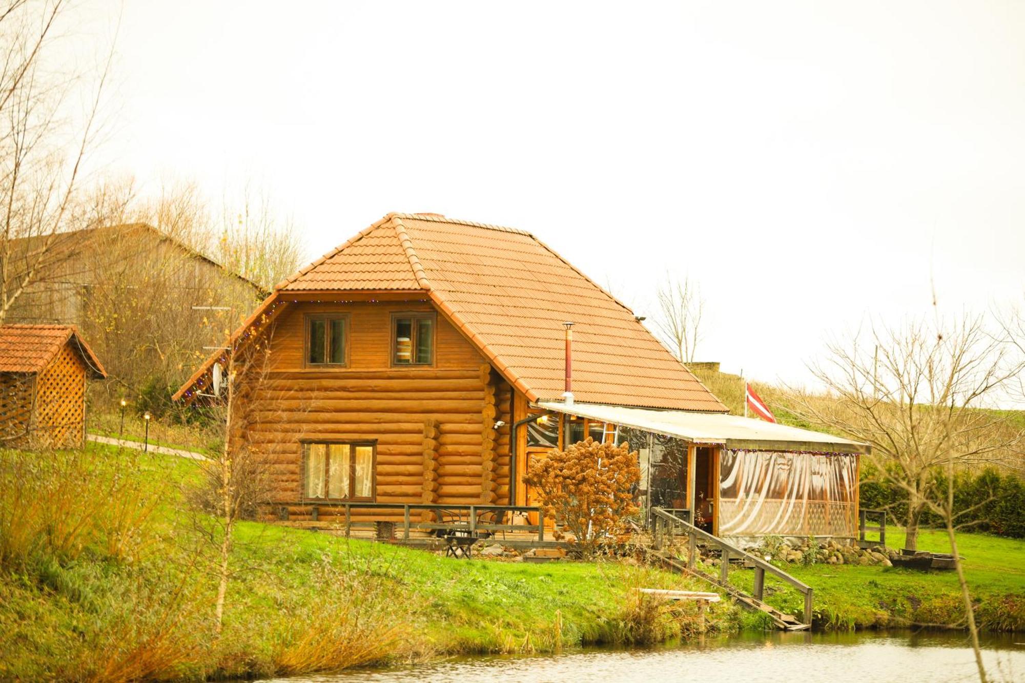 Hotel Kundzini Bīriņi Exterior foto